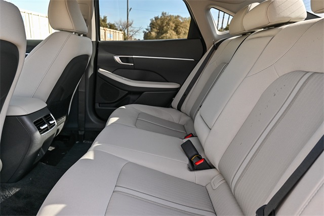 Sonata Hybrid SEL