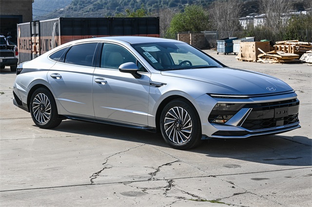 Sonata Hybrid SEL