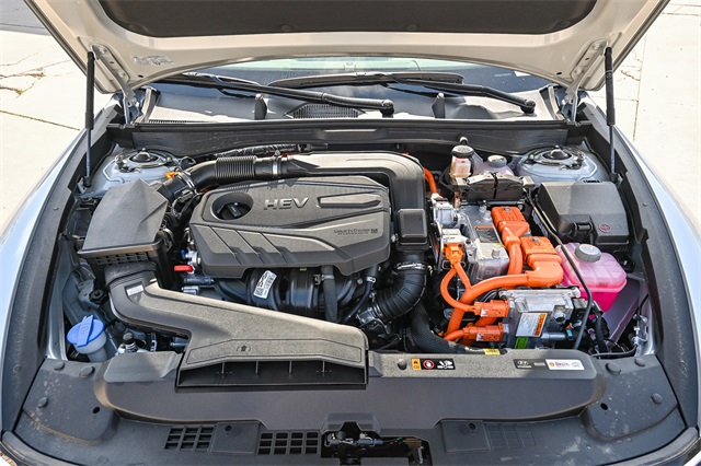 Sonata Hybrid SEL