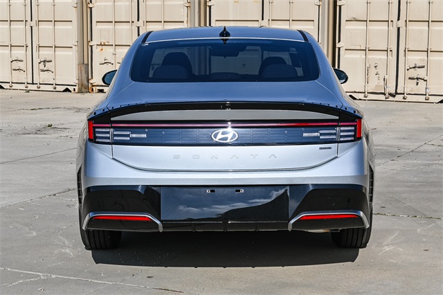 Sonata Hybrid SEL
