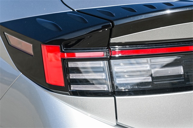 Sonata Hybrid SEL