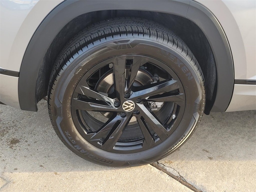 used 2025 Volkswagen Atlas Cross Sport car, priced at $44,500