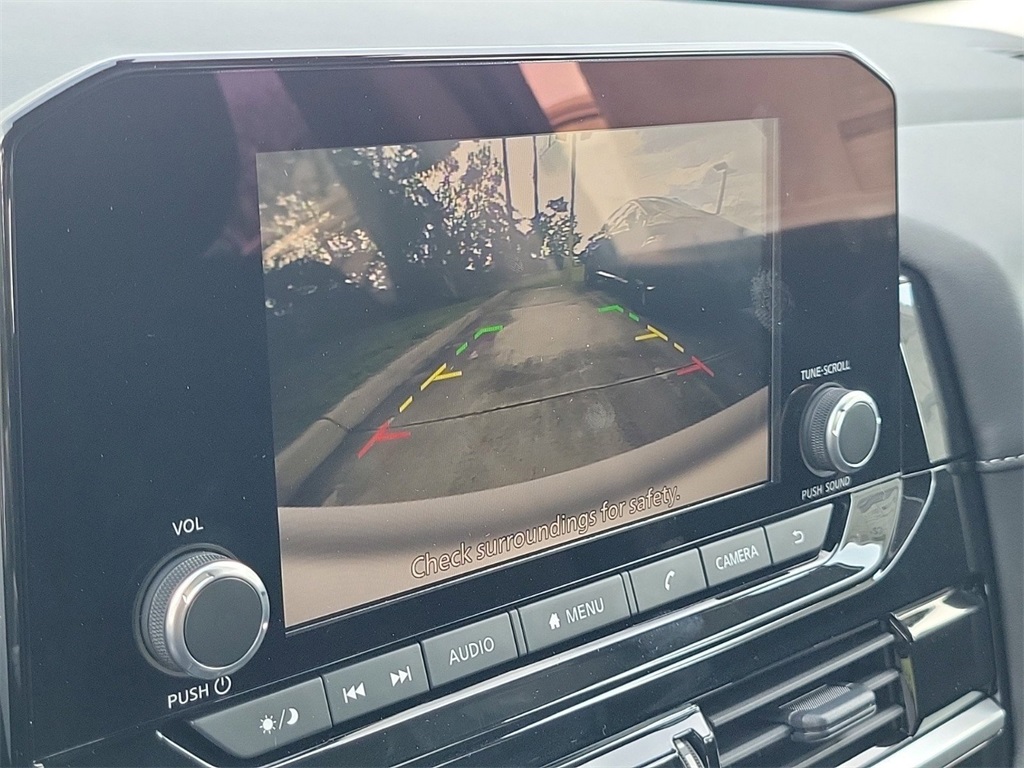 new 2025 Nissan Pathfinder car, priced at $33,757