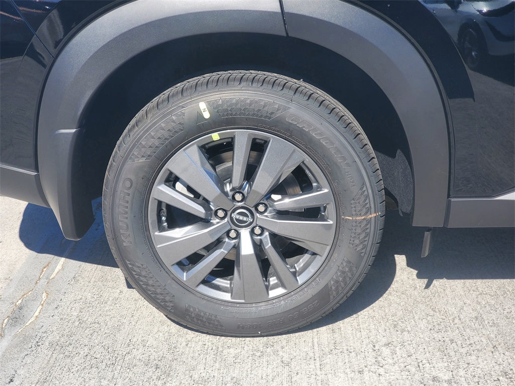 new 2025 Nissan Pathfinder car, priced at $33,757