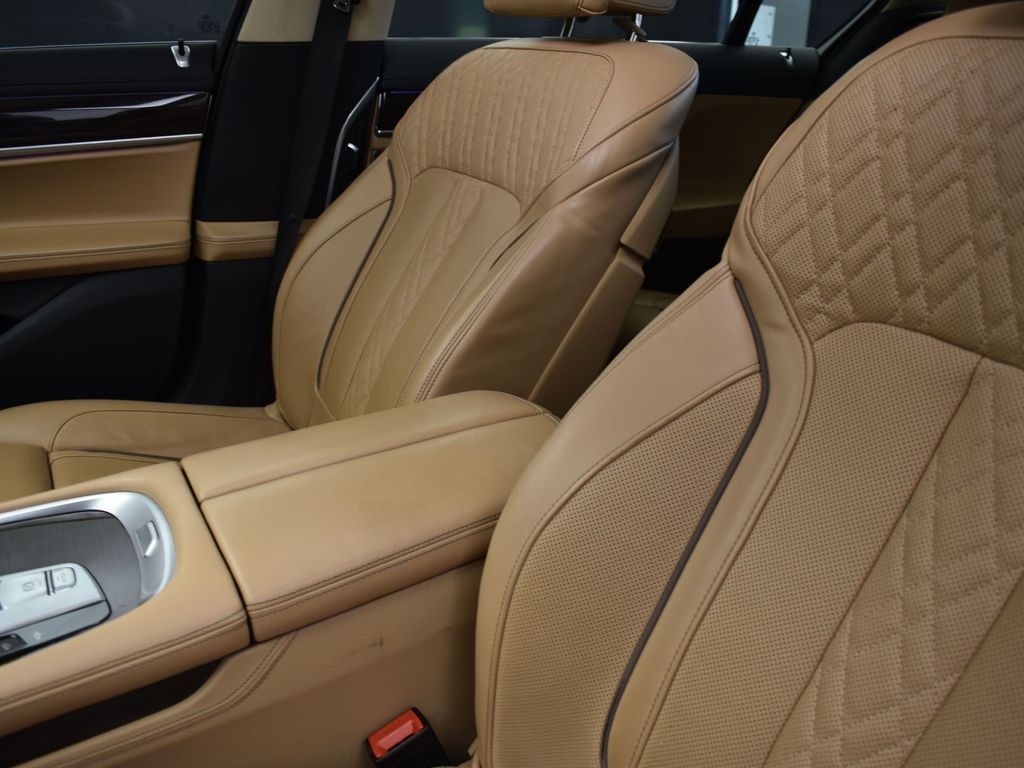 2022 Black Sapphire Metallic BMW 7 Series 750i xDrive AWD Sedan