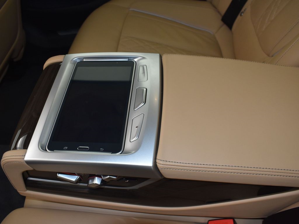 2022 Black Sapphire Metallic BMW 7 Series 750i xDrive AWD Sedan