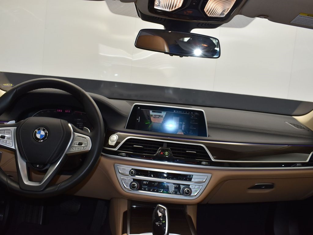 2022 Black Sapphire Metallic BMW 7 Series 750i xDrive AWD Sedan