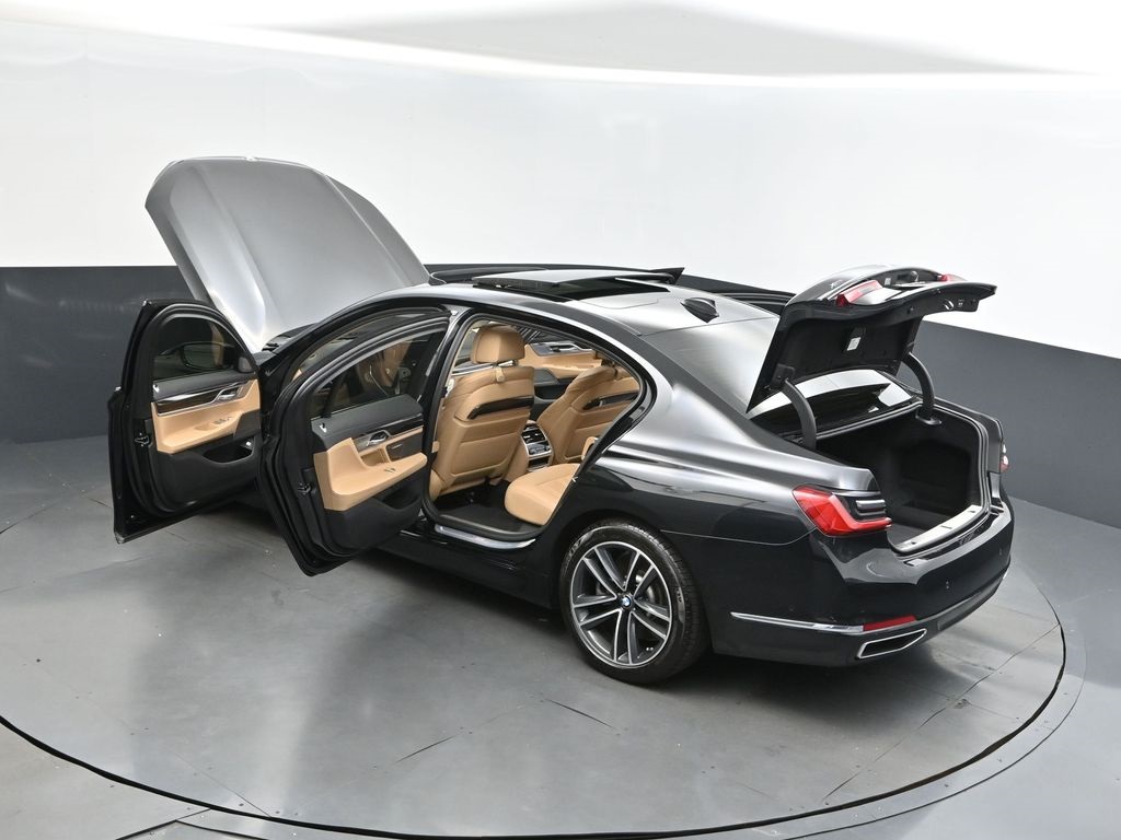 2022 Black Sapphire Metallic BMW 7 Series 750i xDrive AWD Sedan