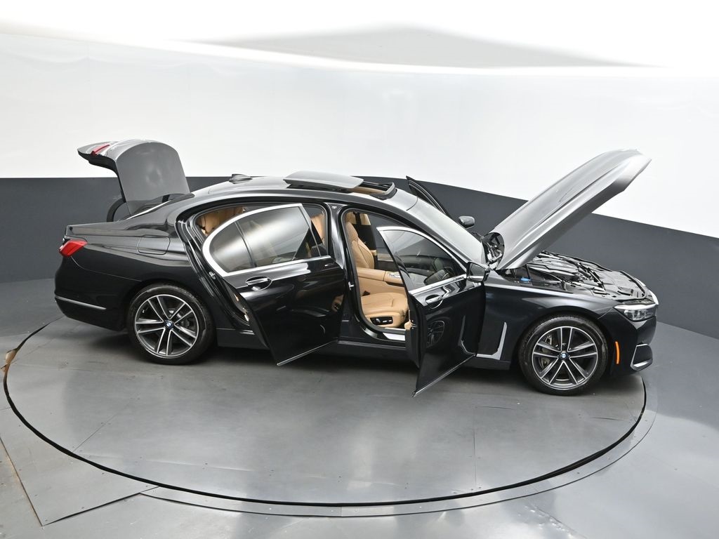 2022 Black Sapphire Metallic BMW 7 Series 750i xDrive AWD Sedan