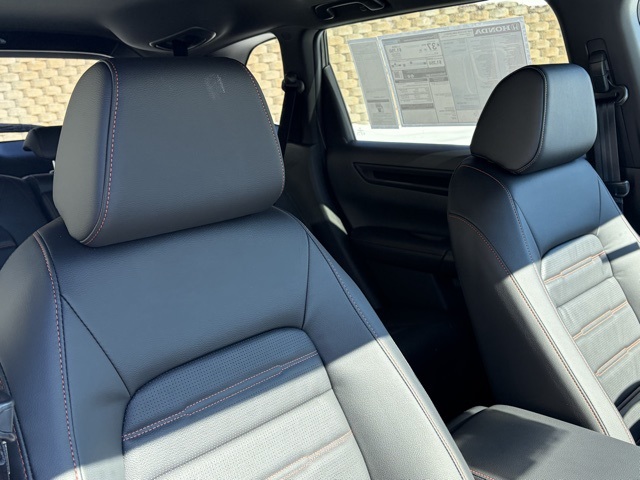 new 2026 Honda CR-V Hybrid car, priced at $41,675