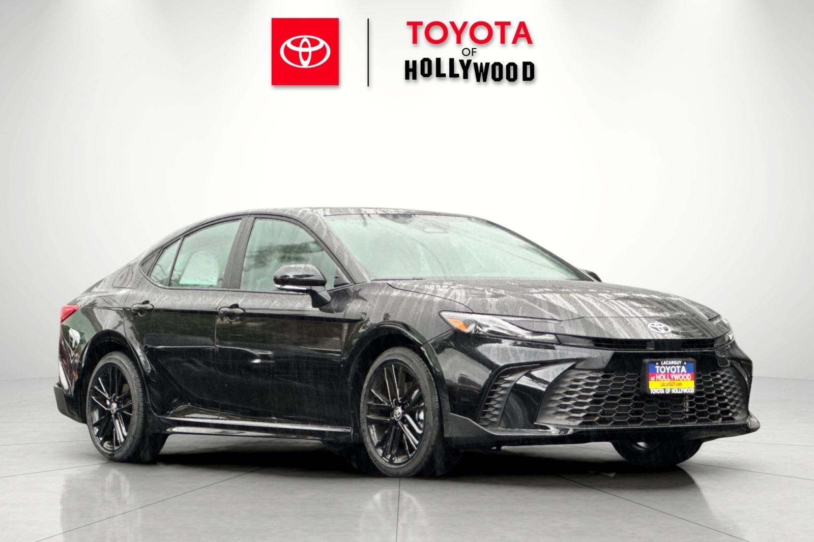 2026 Toyota Camry SE's photo