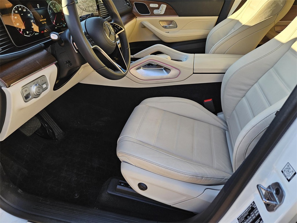 used 2025 Mercedes-Benz GLE car, priced at $66,250