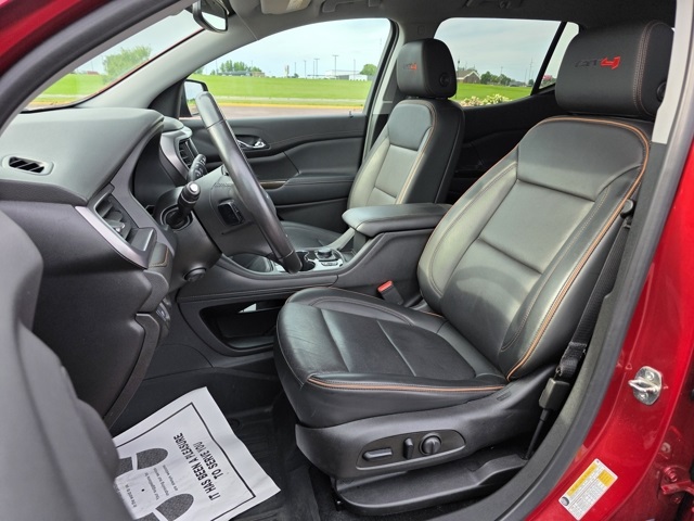 2021 GMC Acadia AT4