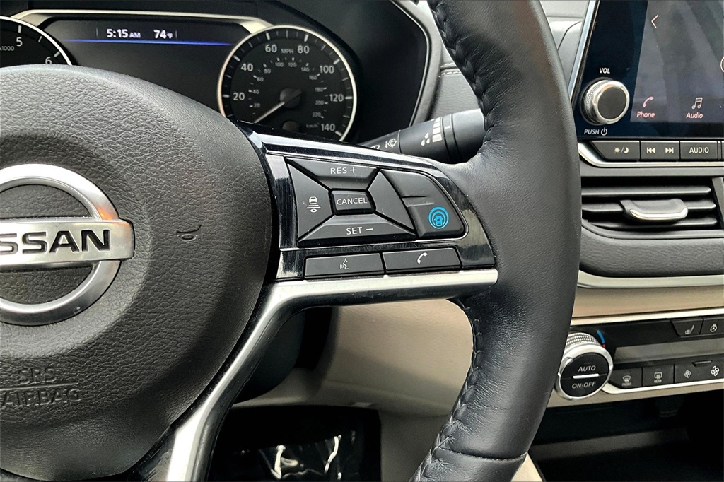 2019 Nissan Altima 2.5 SV photo 12