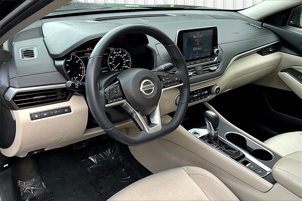2019 Nissan Altima 2.5 SV photo 17
