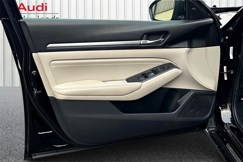 2019 Nissan Altima 2.5 SV photo 19