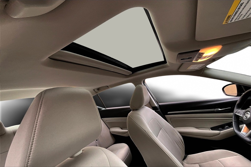 2019 Nissan Altima 2.5 SV photo 25