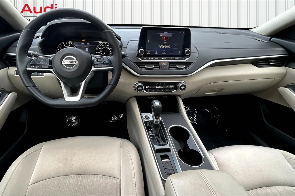2019 Nissan Altima 2.5 SV photo 7