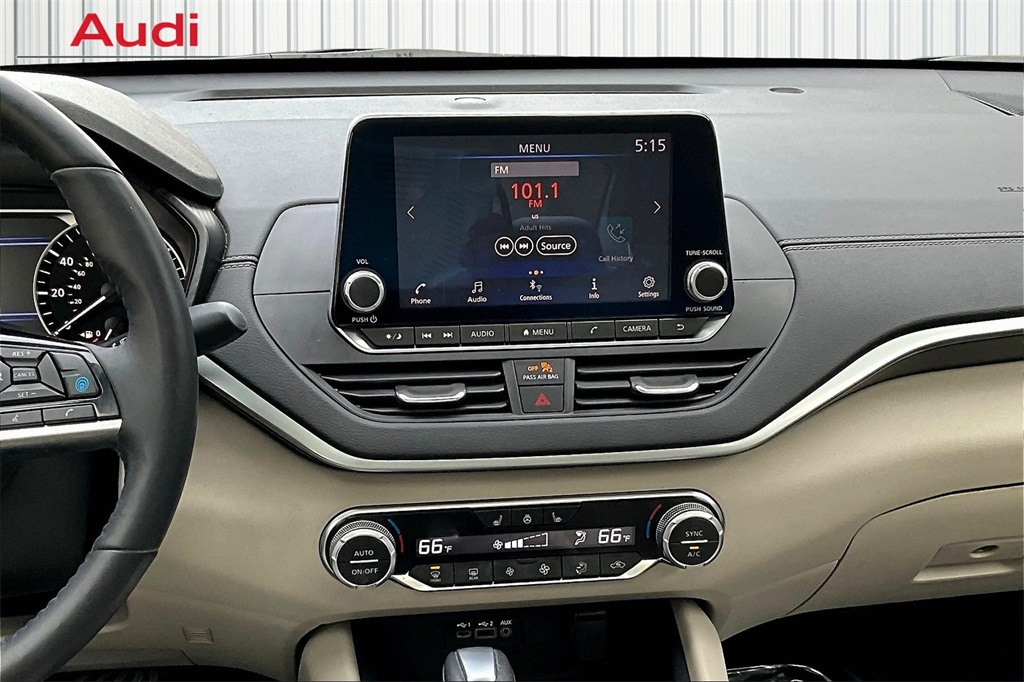 2019 Nissan Altima 2.5 SV photo 9