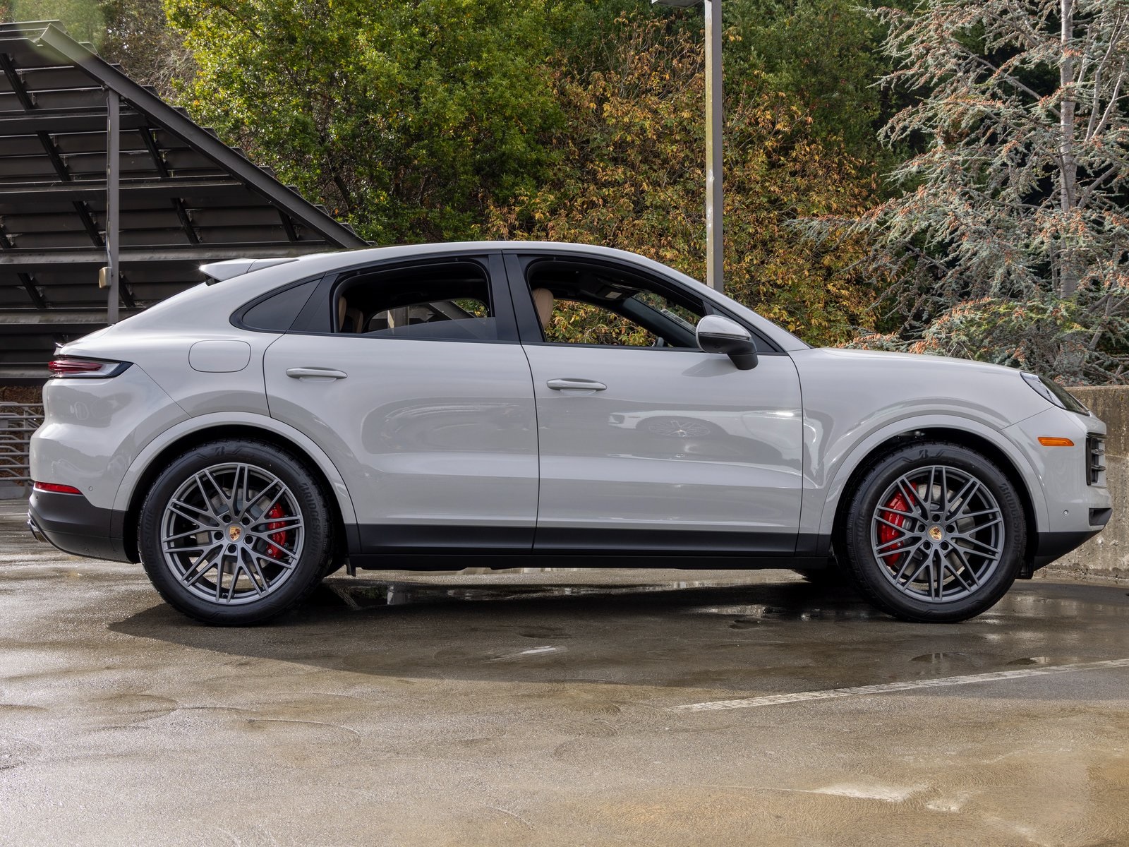 2026 Porsche Cayenne S Coupe photo 9