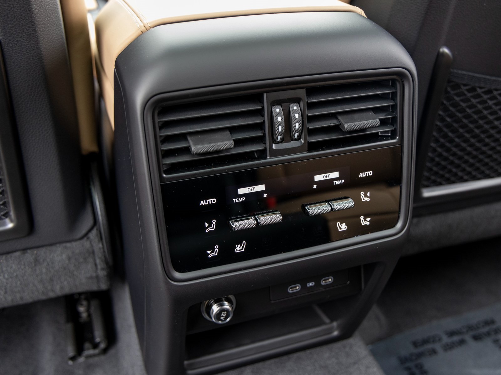 2026 Porsche Cayenne S Coupe photo 29