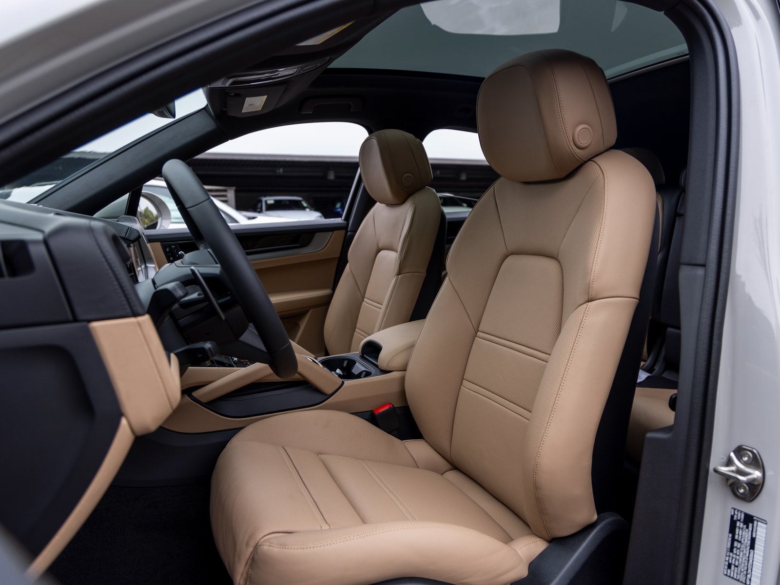 2026 Porsche Cayenne S Coupe photo 2