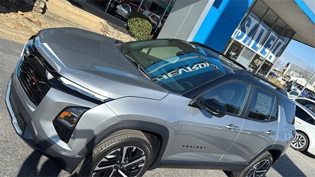 new 2026 Chevrolet Equinox car, priced at $37,170