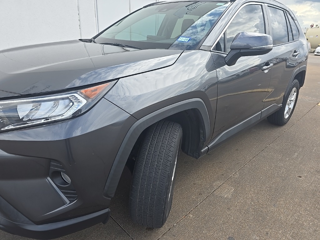 Used 2021 Toyota RAV4 XLE with VIN 2T3W1RFV4MC099018 for sale in Northfield, Minnesota