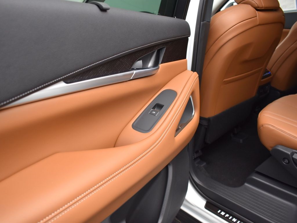 2025 Majestic Infiniti QX60 Sensory AWD SUV