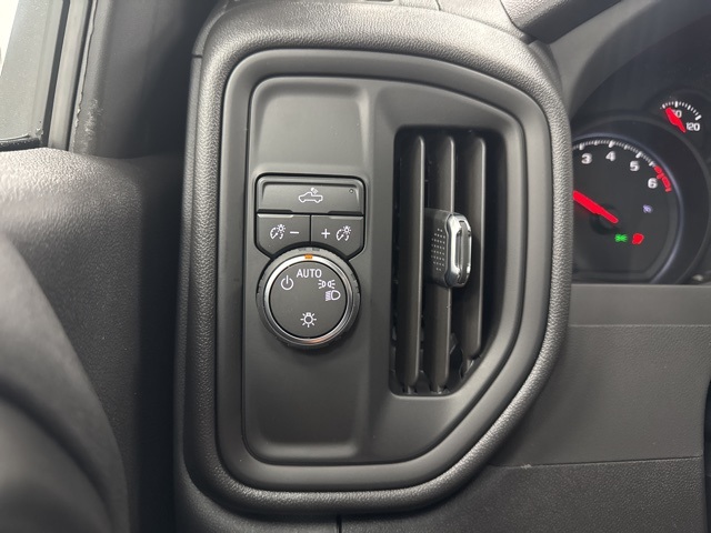 new 2026 Chevrolet Silverado 1500 car, priced at $33,610