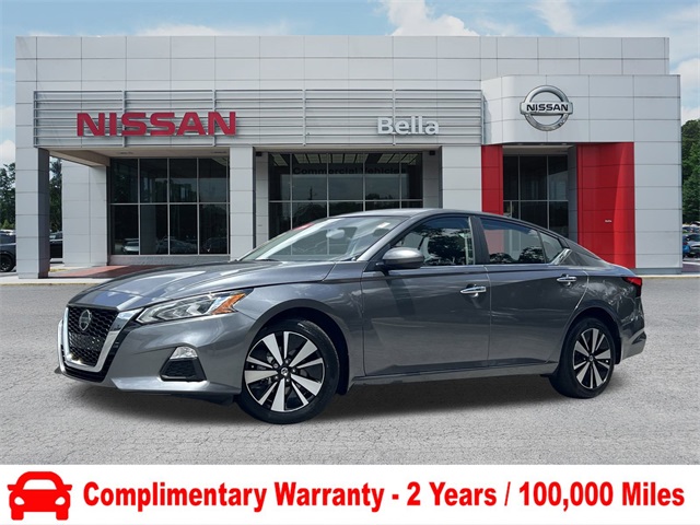 2022 Gun Metallic Nissan Altima 2.5 SV Sedan