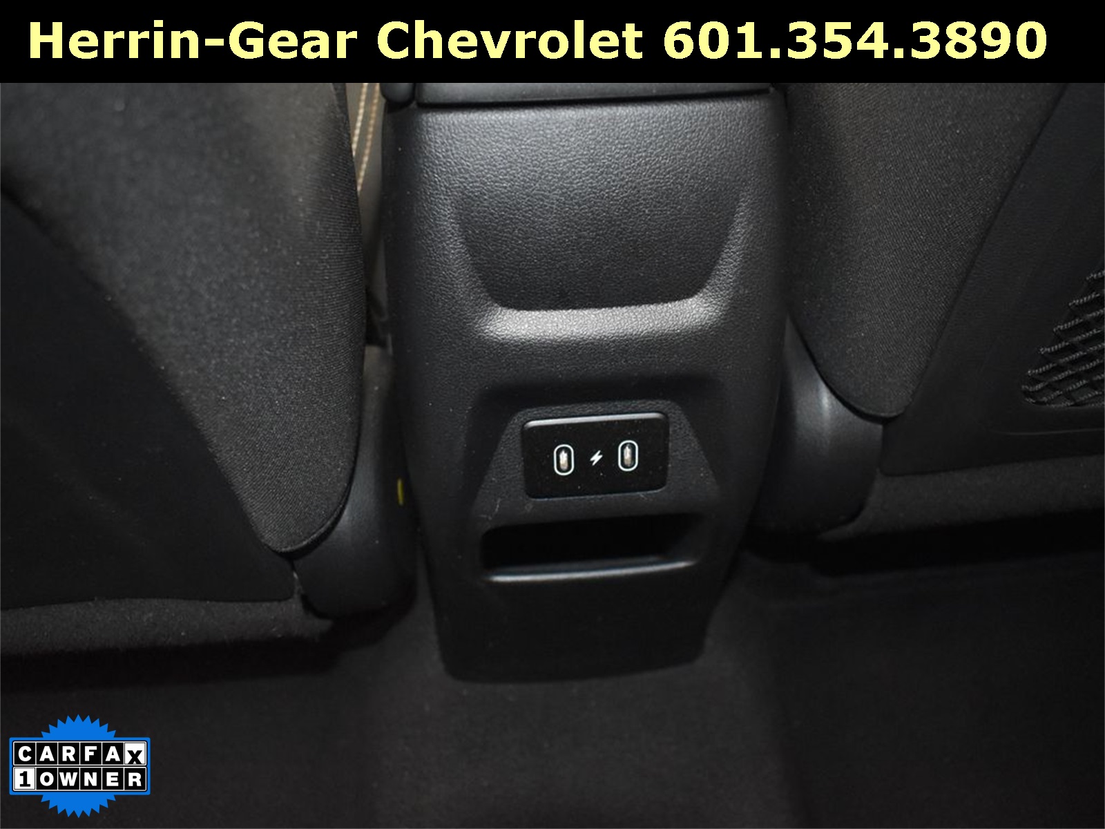 2024 Green Apple Hyundai Venue SEL FWD SUV