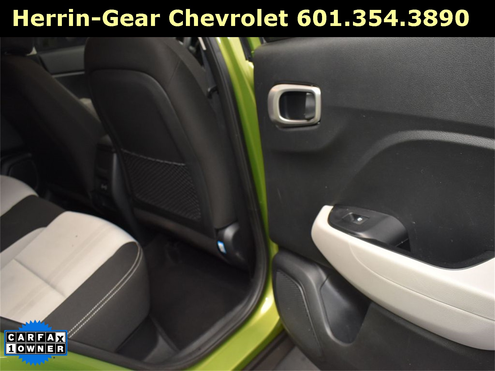 2024 Green Apple Hyundai Venue SEL FWD SUV