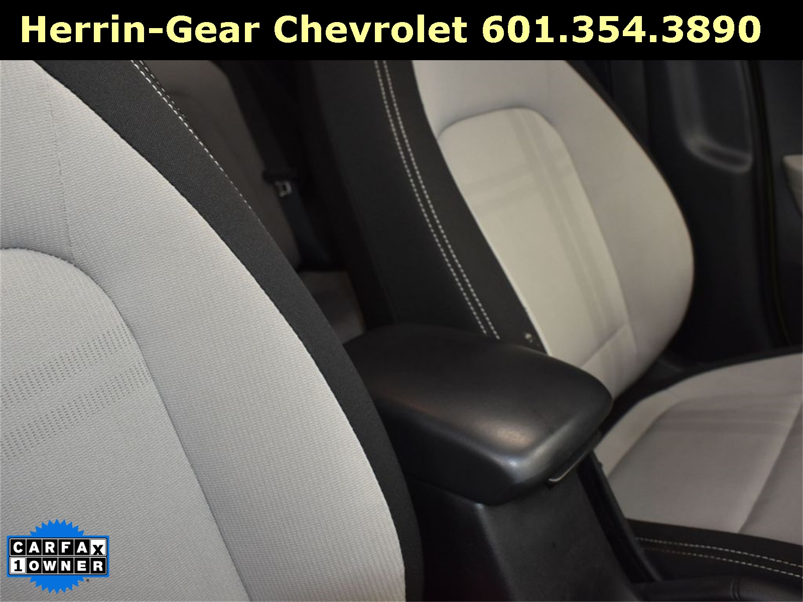 2024 Green Apple Hyundai Venue SEL FWD SUV