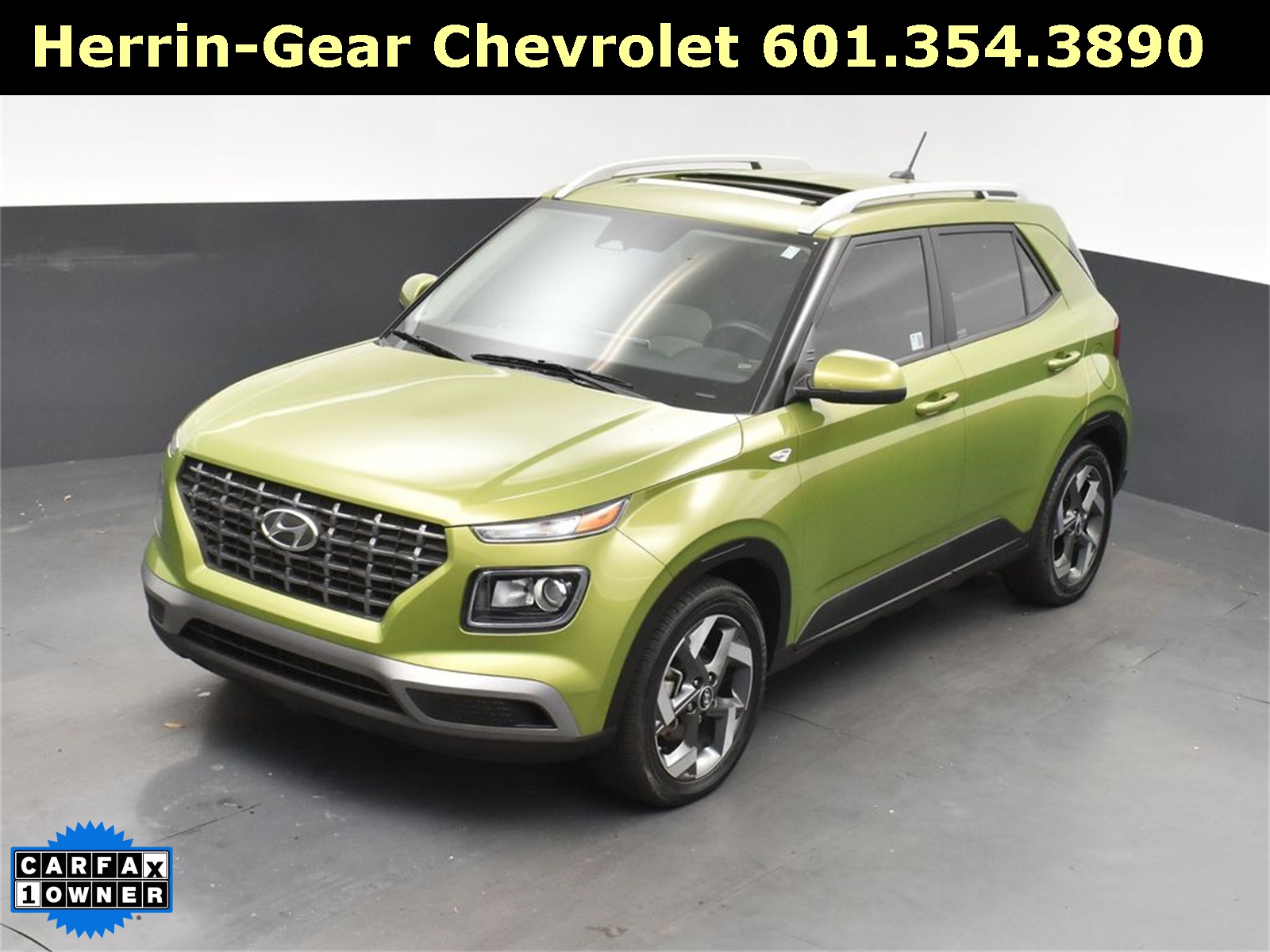 2024 Green Apple Hyundai Venue SEL FWD SUV