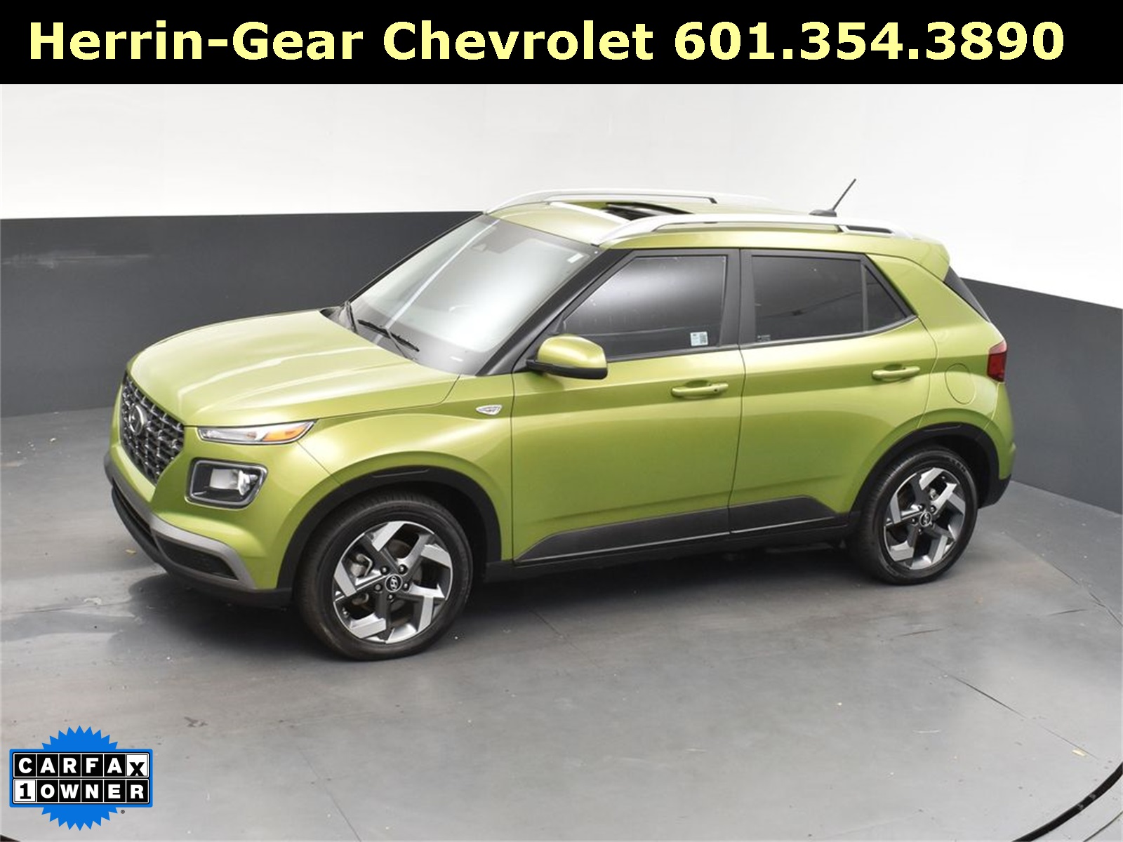 2024 Green Apple Hyundai Venue SEL FWD SUV
