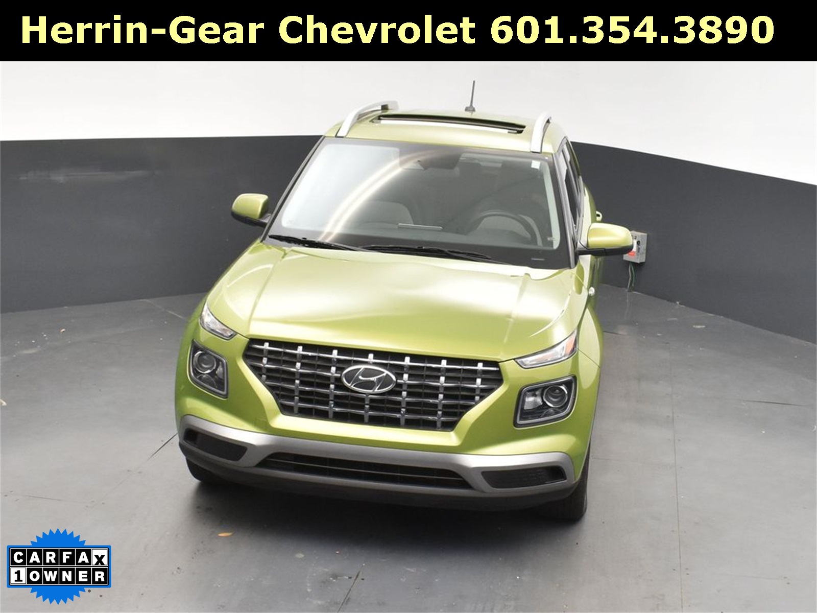 2024 Green Apple Hyundai Venue SEL FWD SUV