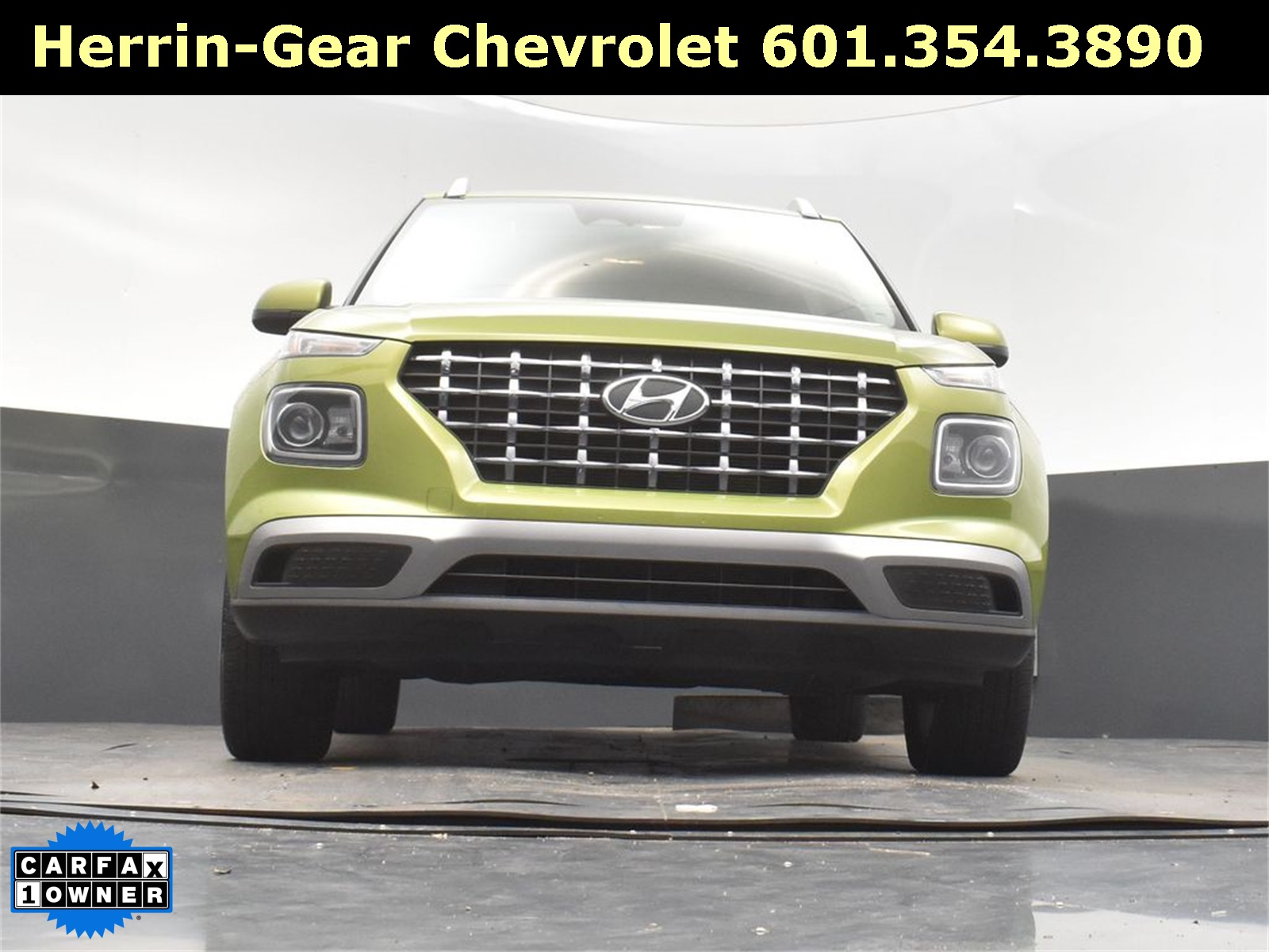 2024 Green Apple Hyundai Venue SEL FWD SUV