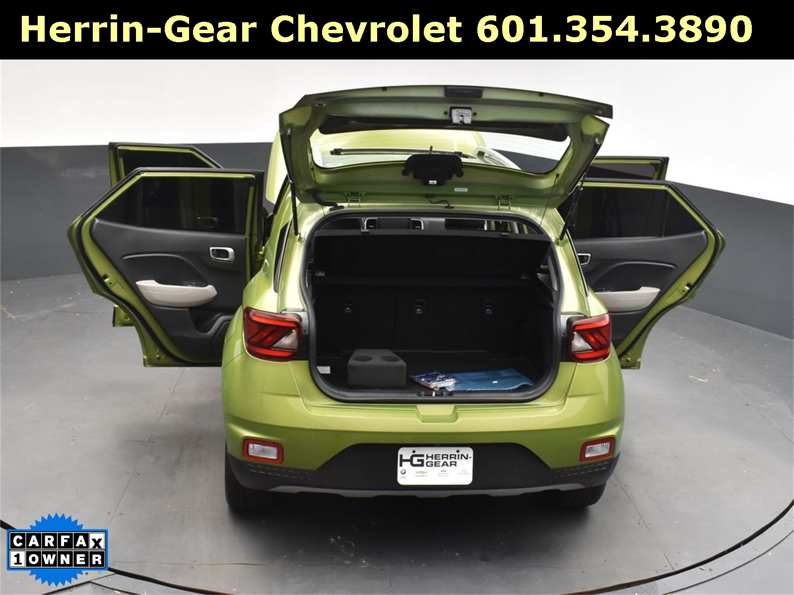 2024 Green Apple Hyundai Venue SEL FWD SUV