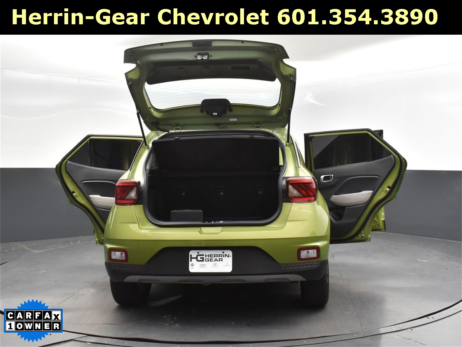 2024 Green Apple Hyundai Venue SEL FWD SUV