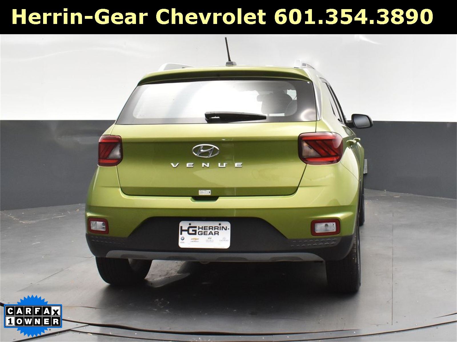 2024 Green Apple Hyundai Venue SEL FWD SUV