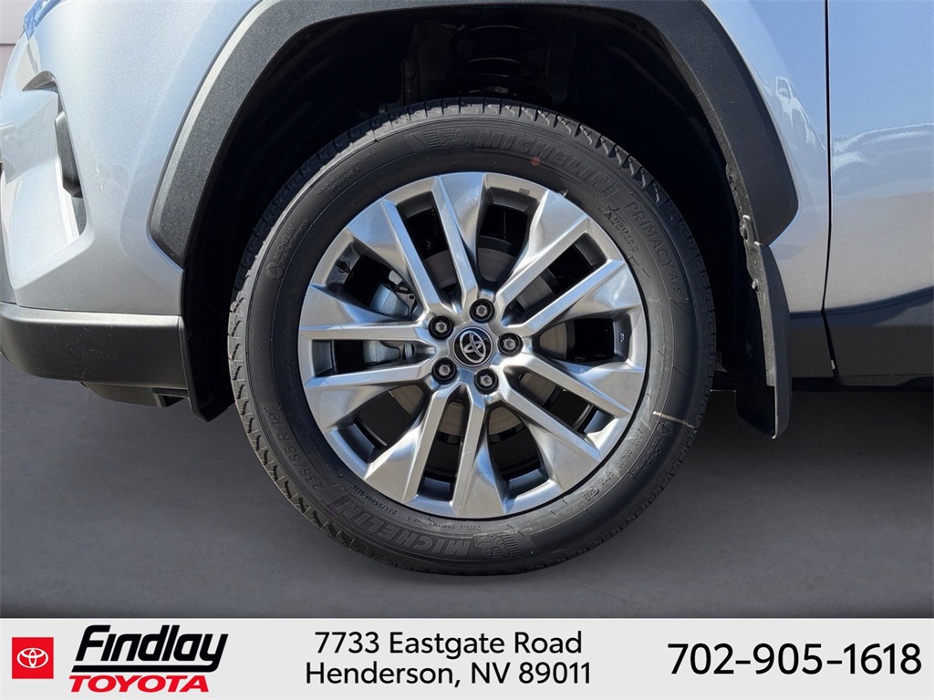 2025 Toyota RAV4 XLE Premium photo 4