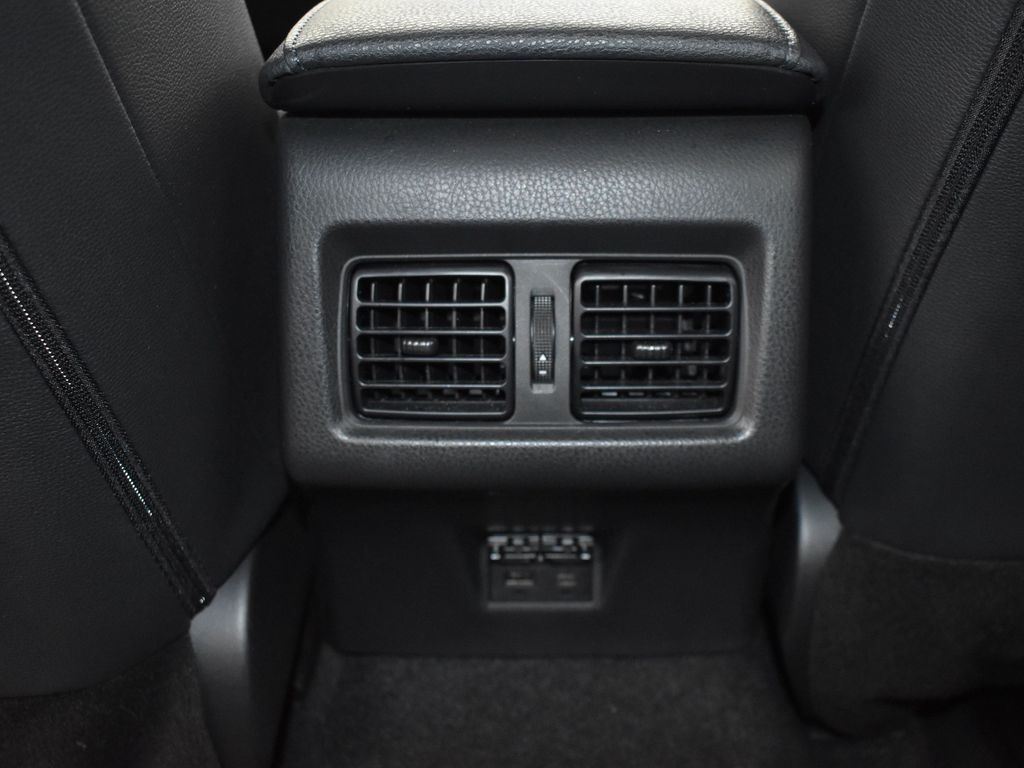 2025 Pearl Toyota Camry XSE FWD Sedan