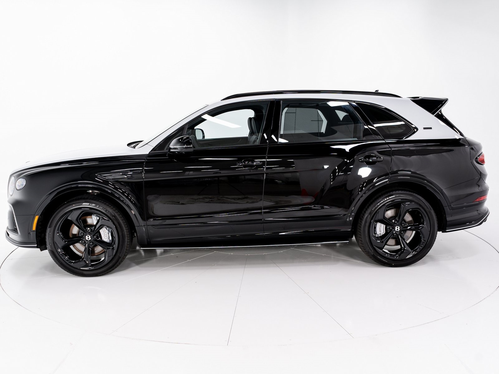 2025 Bentley Bentayga S V8 photo 2