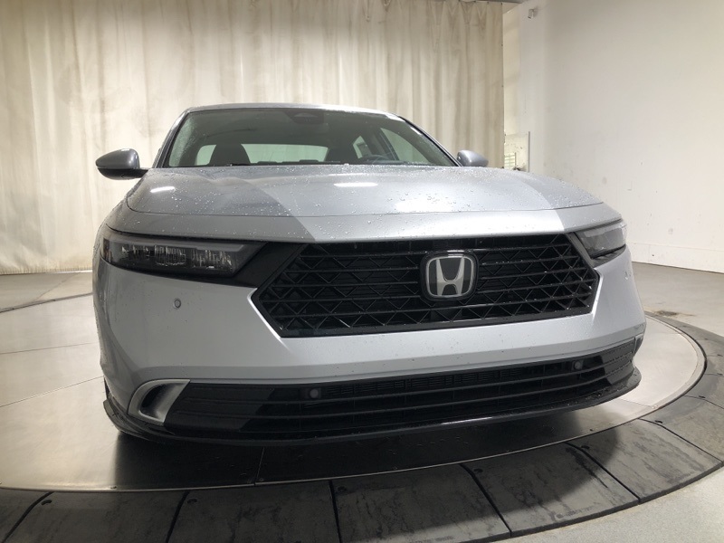 2025 Honda Accord Hybrid Touring photo 2