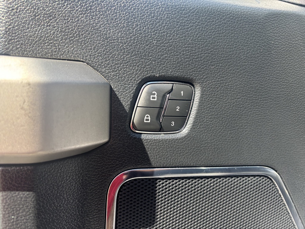 Photo of 2020 Ford F-150 Lariat in Jacksonville, NC - 18,  2020 Ford F-150 Lariat:16941P