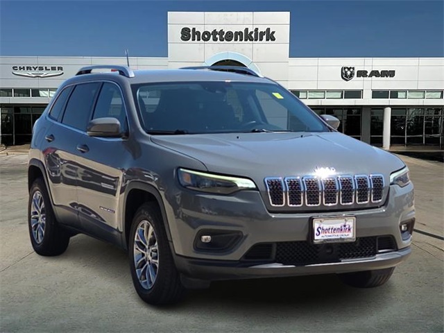 2021 Jeep Cherokee Latitude Lux's photo