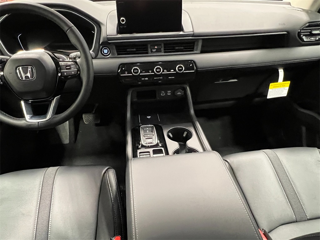2025 Honda Pilot EX-L SUV AWD 16