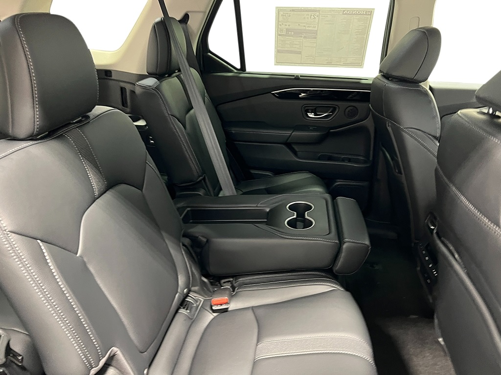 2025 Honda Pilot EX-L SUV AWD 37