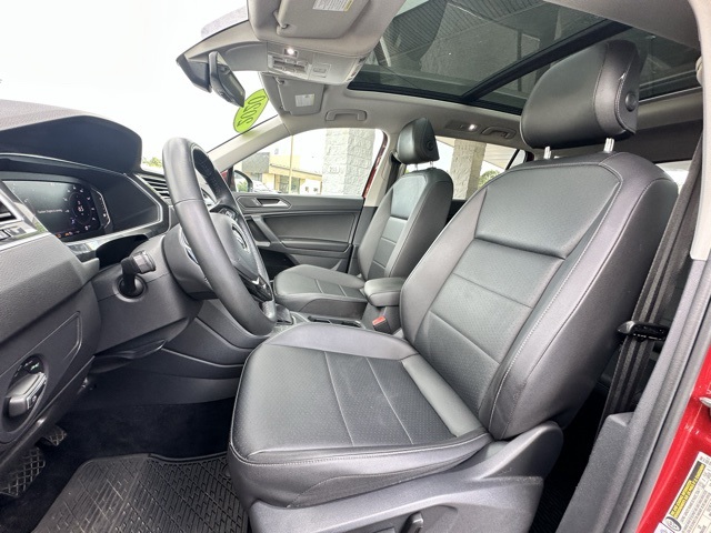 2020 Cardinal Red Metallic Volkswagen Tiguan 2.0T SEL AWD SUV